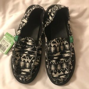 Sanuk shoes